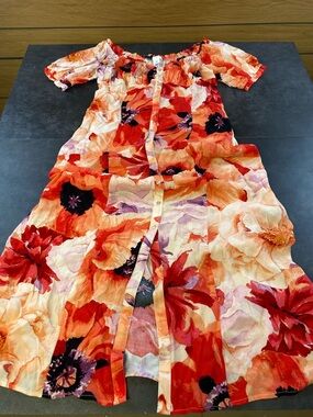 Women’s H&M Floral Button-Front Maxi Dress in Red & Orange size Med-NWOT